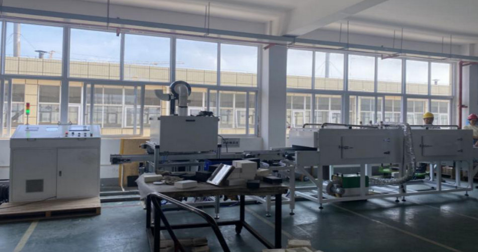 abpay爱博钱包官网特瓷陶瓷橡胶复合衬板硫化喷胶线