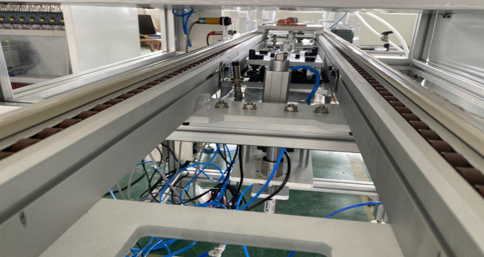 abpay爱博钱包官网特瓷陶瓷橡胶复合衬板硫化喷胶线