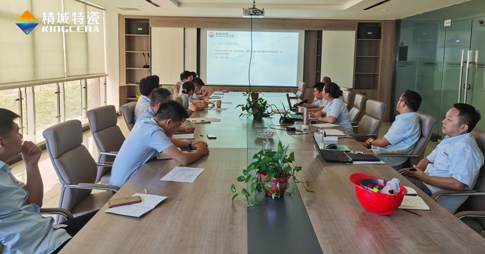 强化专业手艺，，，，，，提高效劳水平  营销部开展营业手艺培训